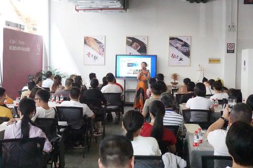 自媒体运营培训学校:打造个人品牌的实战基地