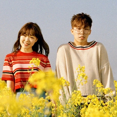 거짓말+Lonely (谎言+Lonely)歌词-AKMU (악동뮤지션) / 李遐怡 (LeeHi)